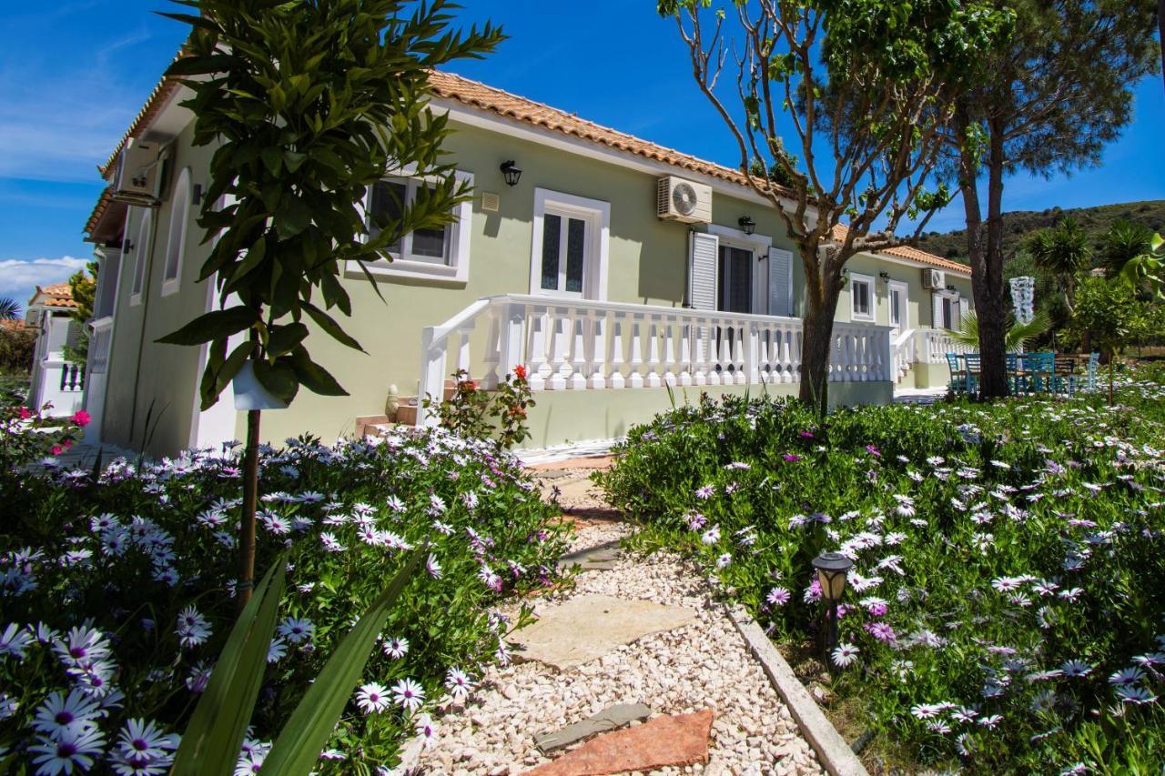 Villas Margaris Kalamákion エクステリア 写真